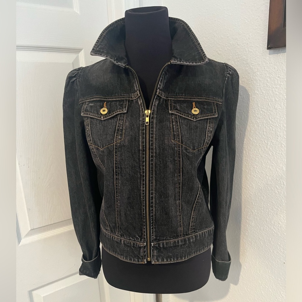 The Gap jeans jacket 🧥